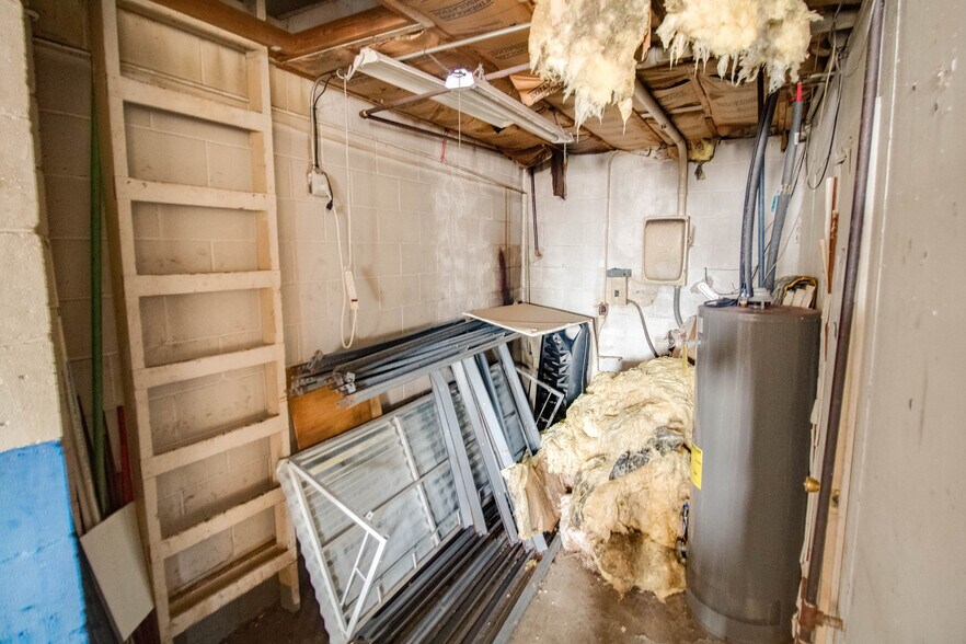 More Photos Of 1008 N Main St, Brighton Specialty For Sale