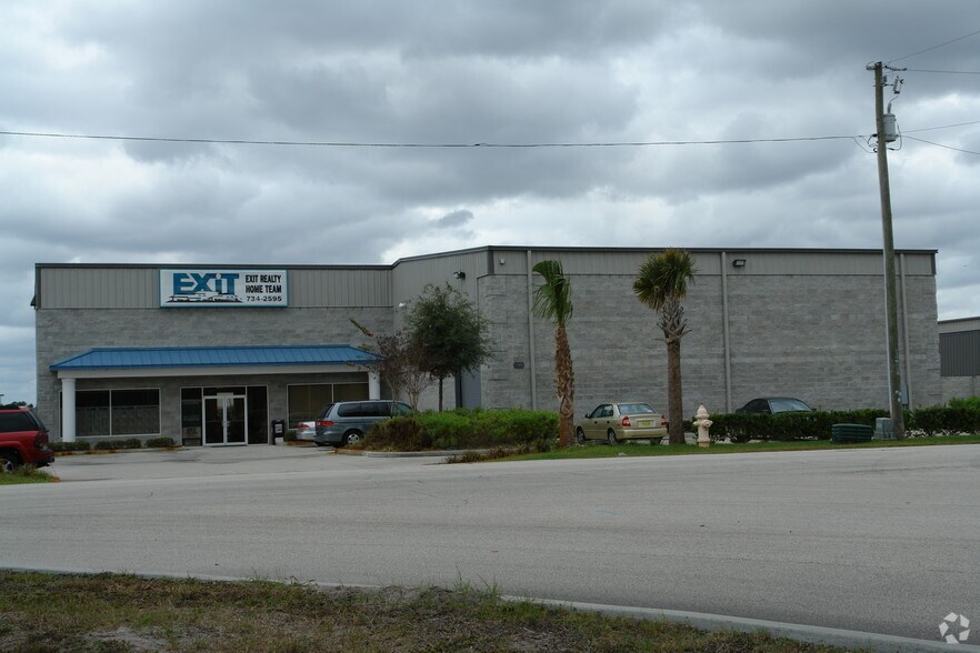 More Photos Of 905 Biscayne Blvd, Deland Airplane Hangar For Lease
