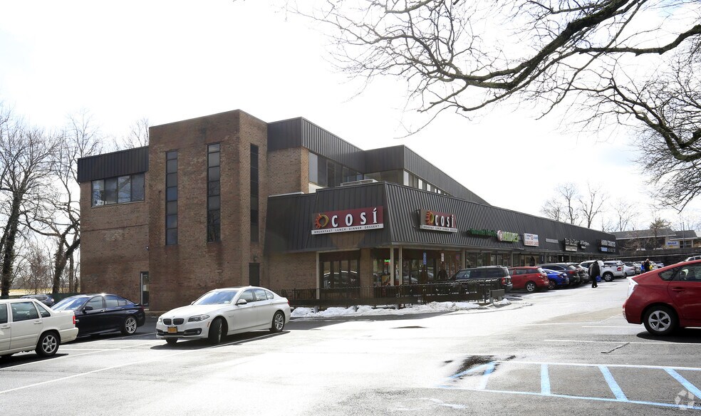 More Photos Of 77 Quaker Ridge Rd, New Rochelle General Retail For Lease