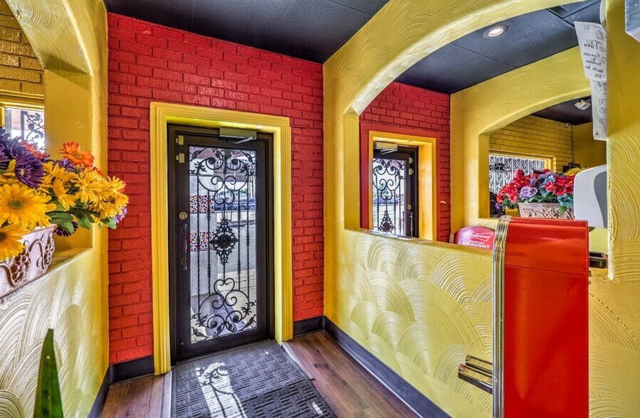 More Photos Of 1108 E Lake Mead Blvd, North Las Vegas Restaurant For Lease