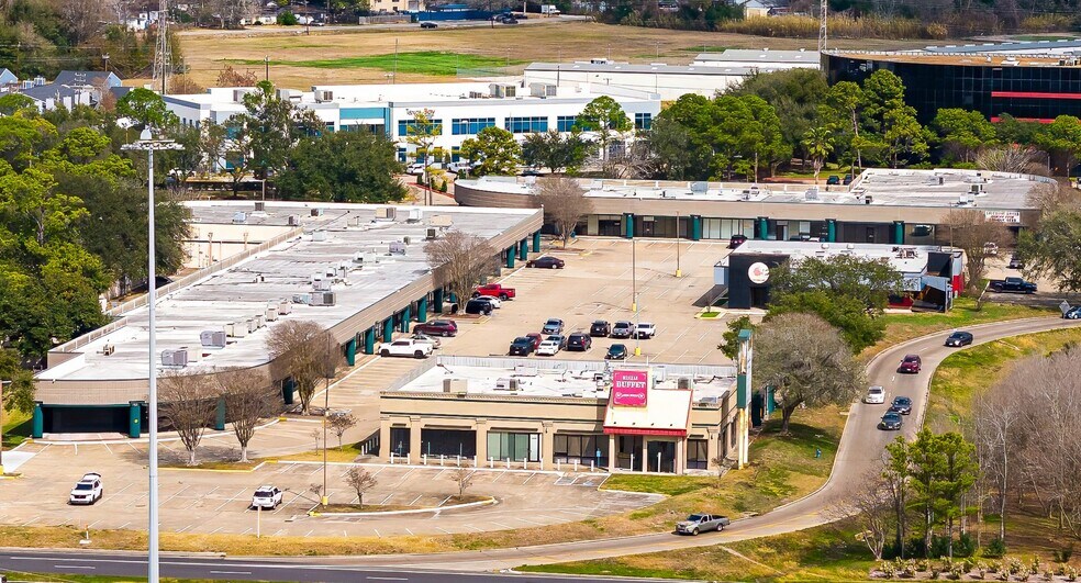 Primary Photo Of 12501-12607 Gulf Fwy, Houston Unknown For Lease
