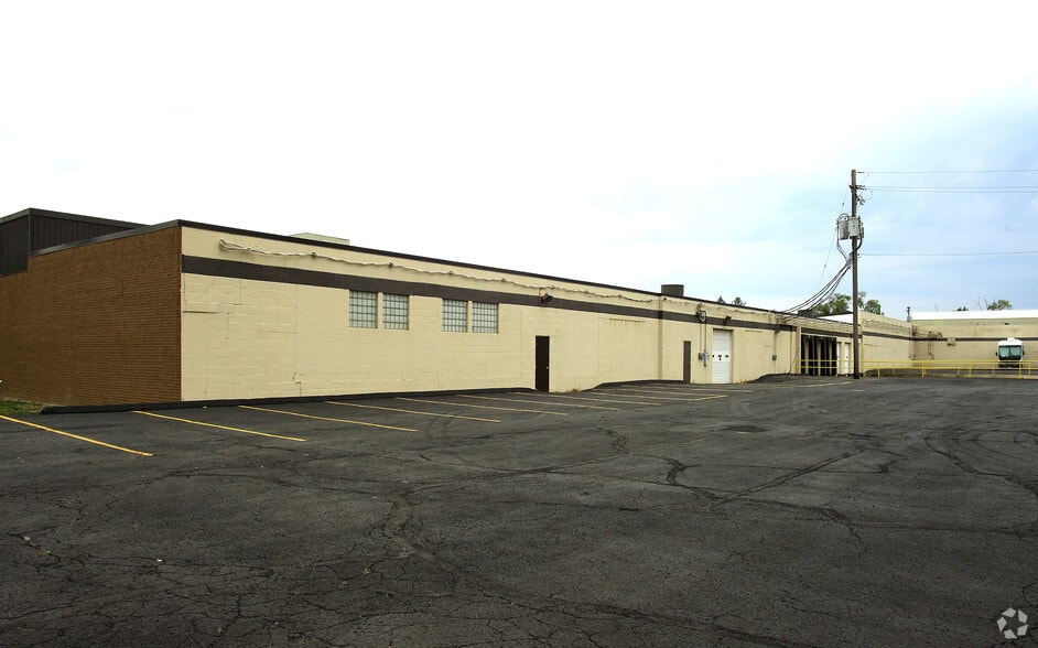 More Photos Of 1100 E 222nd St, Euclid Warehouse For Lease