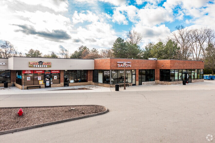 More Photos Of 30949-30997 5 Mile Rd, Livonia Storefront For Lease