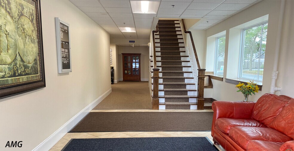 More Photos Of 540 Main St, Hyannis General Retail For Sale