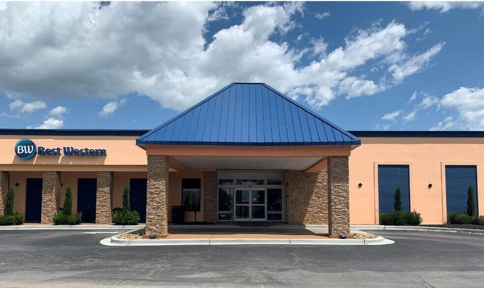 More Photos Of 5009 Pelham Rd, Greenville Hotel For Sale