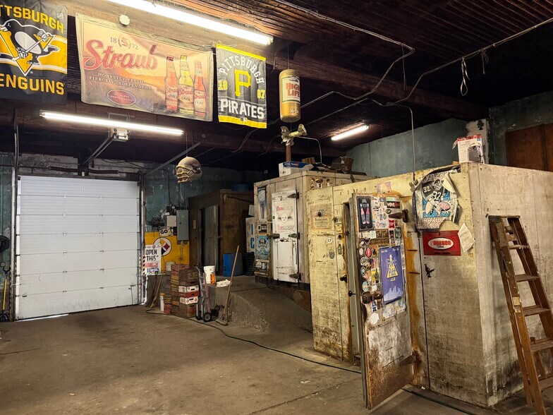More Photos Of 1404 4th Ave, Coraopolis Warehouse For Sale