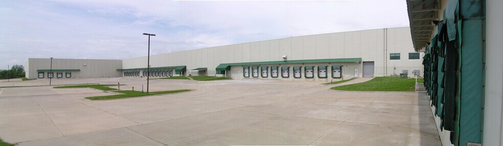 More Photos Of 1957 Route DD, Moberly Manufacturing For Lease