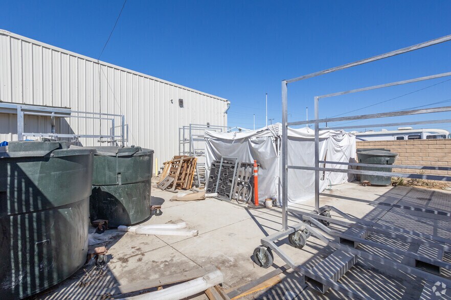 More Photos Of 301 E Laurel Ave, Lompoc Warehouse For Sale