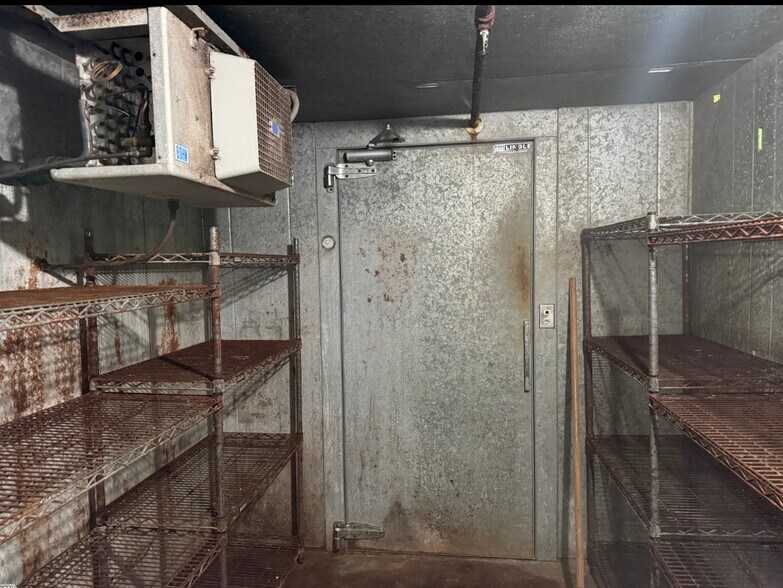 More Photos Of 201 Lee St, Tallulah Apartments For Sale