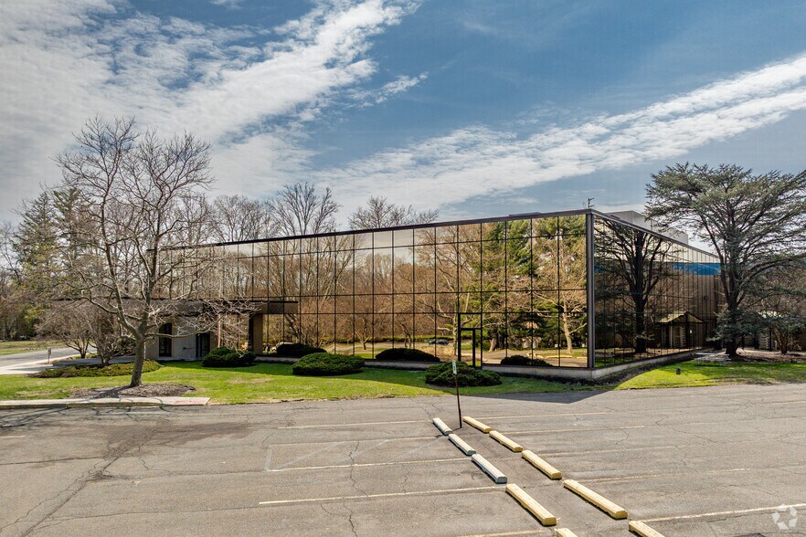 More Photos Of 108 Route 303, Tappan Distribution For Lease