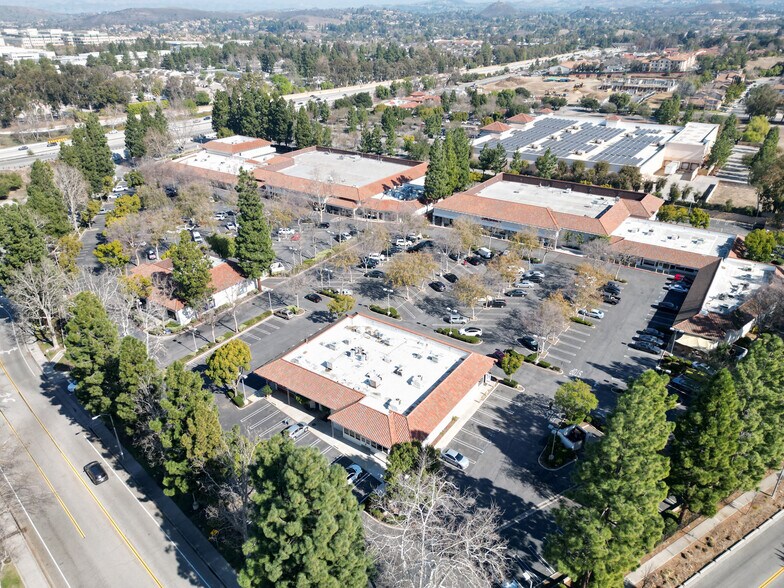 More Photos Of 2080-2170 Newbury Rd, Thousand Oaks Unknown For Lease