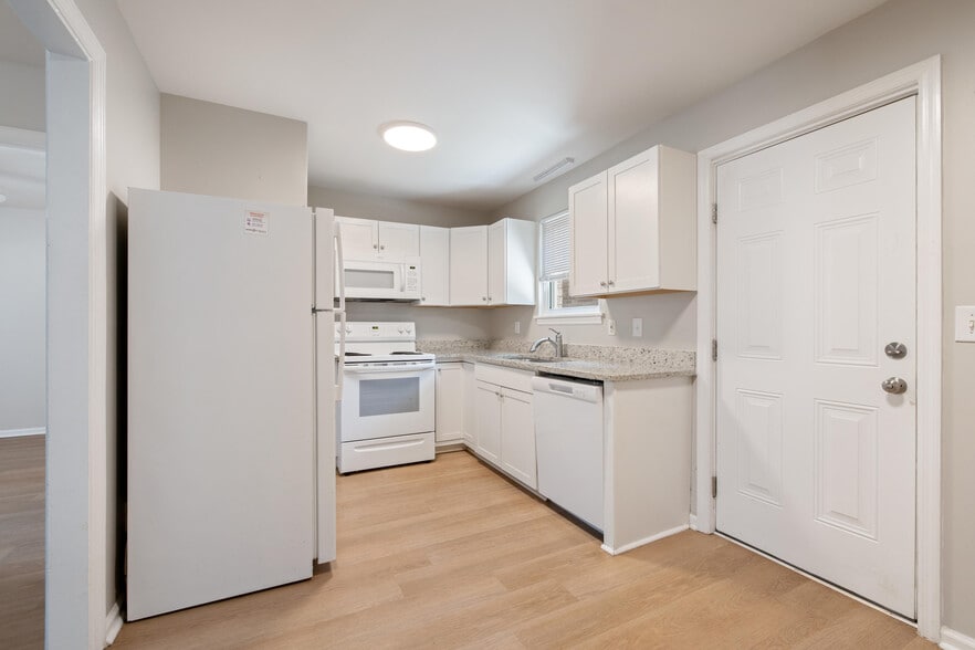 More Photos Of 2107 Rondo St, Charleston Apartments For Sale