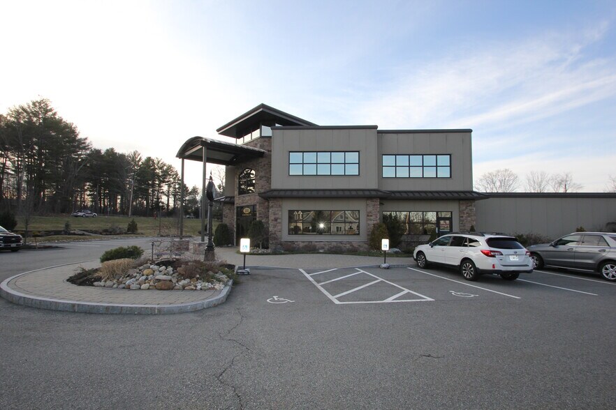 More Photos Of 2302 Turnpike St, North Andover General Retail For Lease