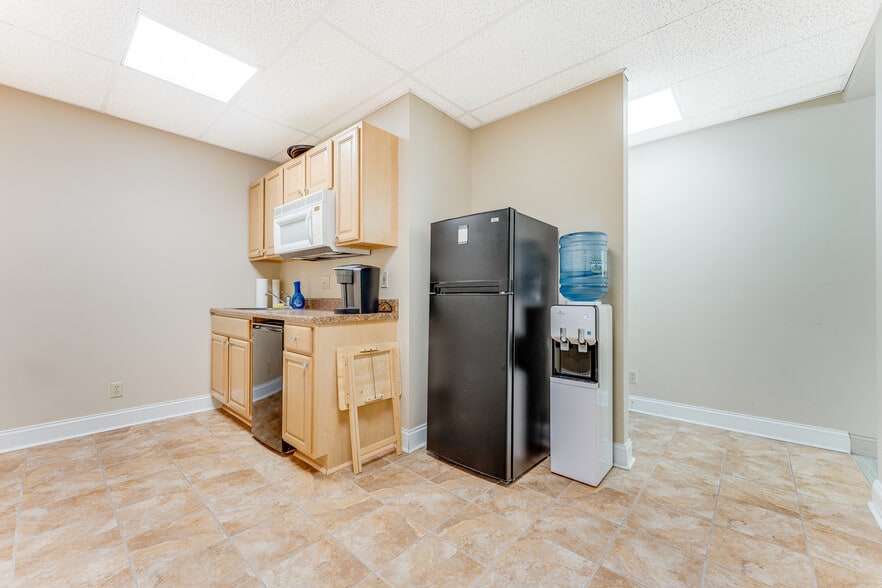 More Photos Of 193 Greenbag Rd, Morgantown Freestanding For Sale