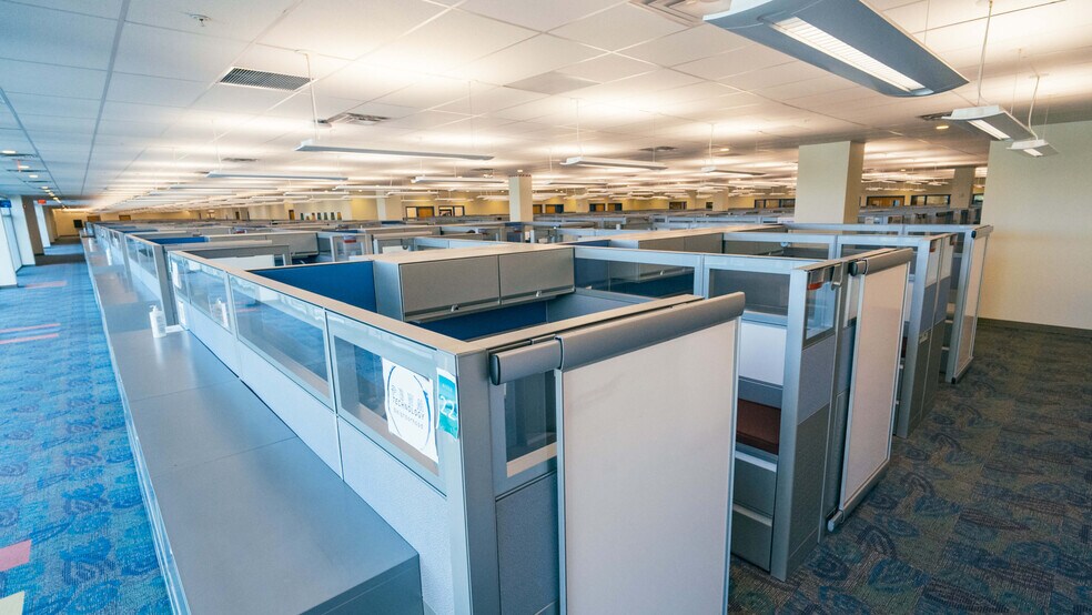 More Photos Of 14000 Citicards Way, Jacksonville Office For Sale