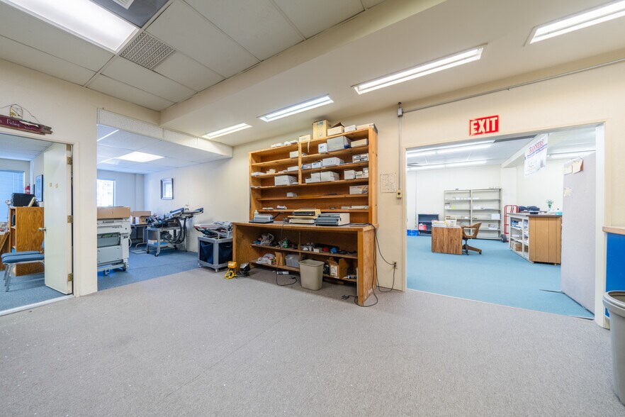 More Photos Of 656 W Lancaster Blvd, Lancaster Restaurant For Sale