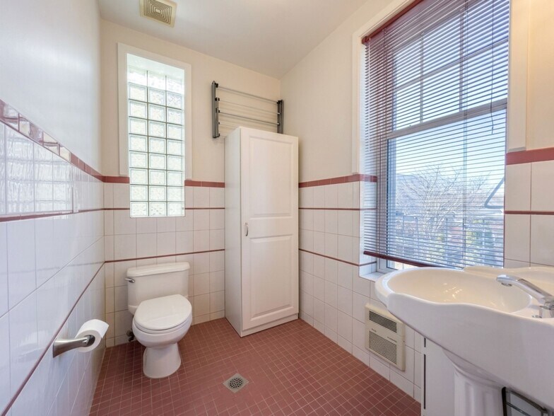 More Photos Of 2554 37th St, Astoria Apartments For Sale