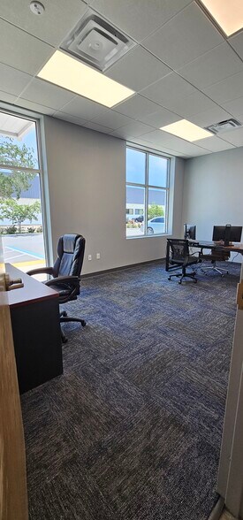 More Photos Of 4614 36th St, Orlando Light Distribution For Lease