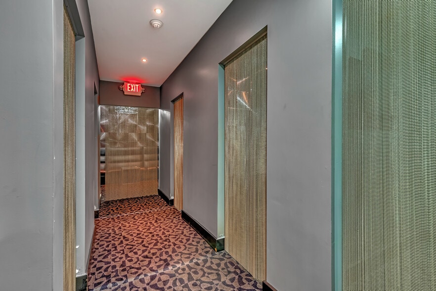 More Photos Of 1137 Bordentown Rd, Burlington Bar For Sale
