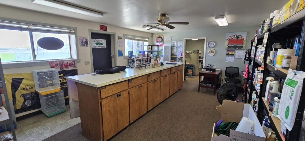 More Photos Of 356 Elm Ave, Greenfield Warehouse For Lease