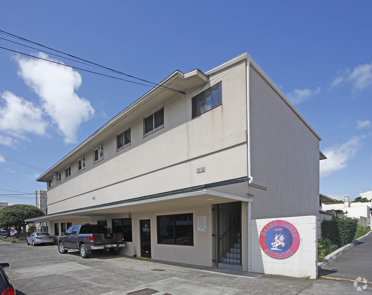 Primary Photo Of 914 Coolidge St, Honolulu Office Residential For Lease