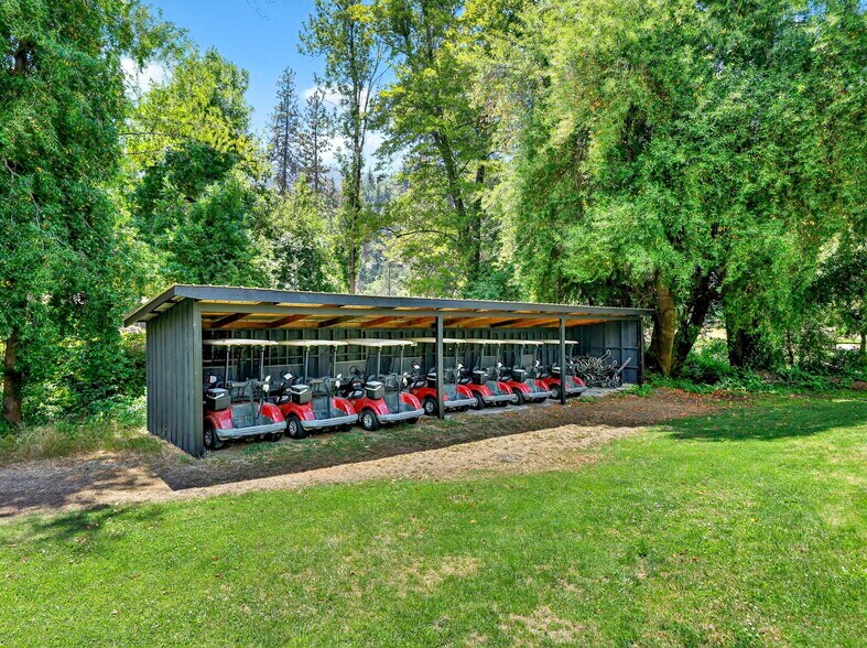 More Photos Of 16451 Golf rd, Cobb Golf Course Driving Range For Lease