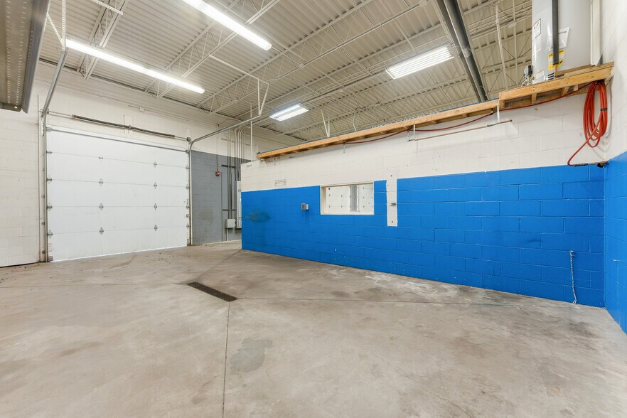 More Photos Of 34 Sterling Dr, Morgantown Flex For Lease