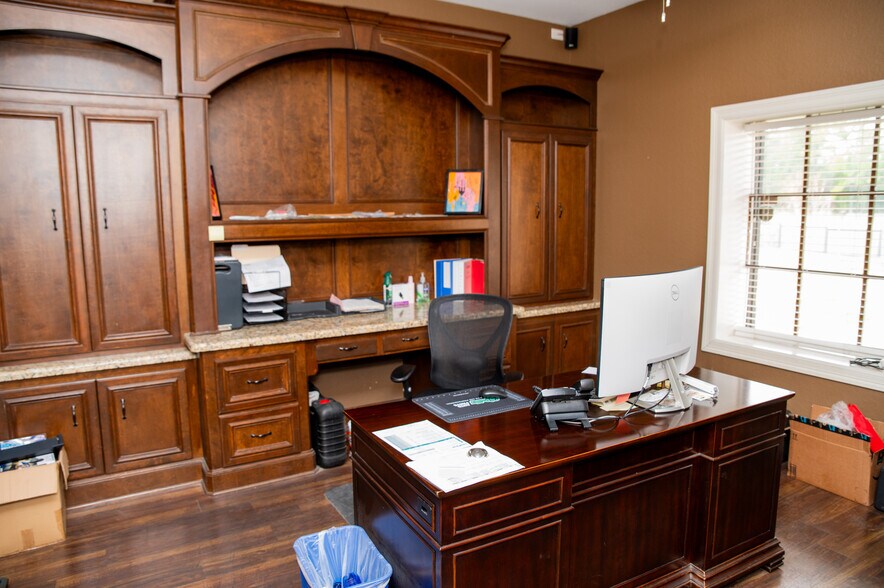 More Photos Of 11066 Highway 242, Conroe Warehouse For Sale