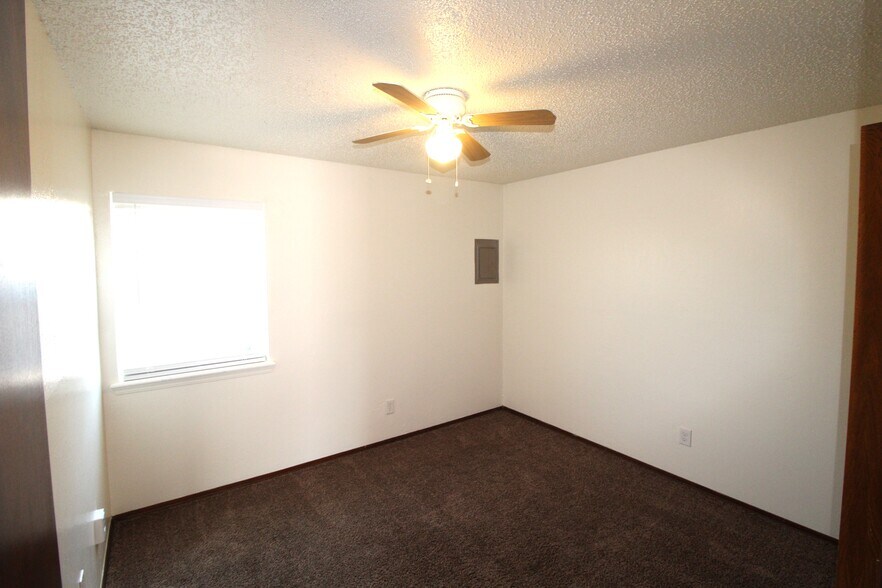 More Photos Of 1311 Glen Oaks Ct, Norman Apartments For Sale