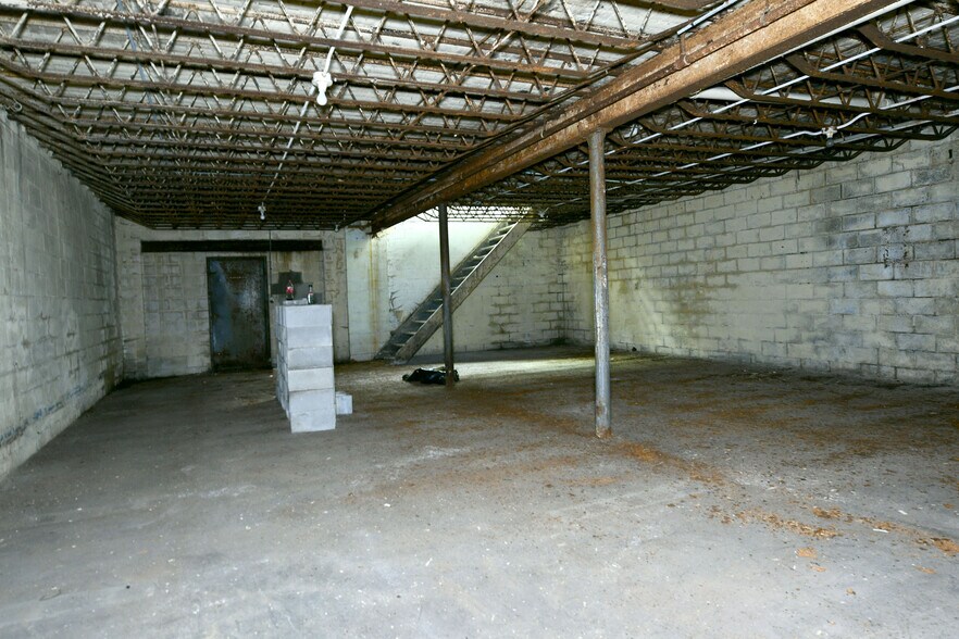 More Photos Of 1535 Logan Ave, Youngstown Flex For Sale
