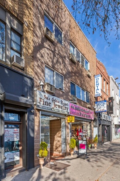 More Photos Of 30-14 Steinway St, Astoria Storefront Retail Office For Lease
