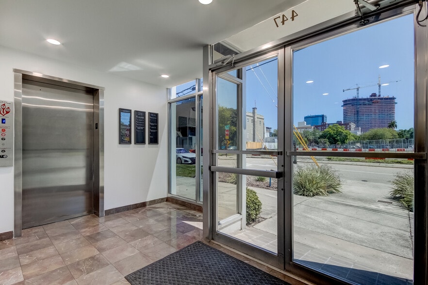 More Photos Of 447 3rd Ave N, Saint Petersburg Office For Lease