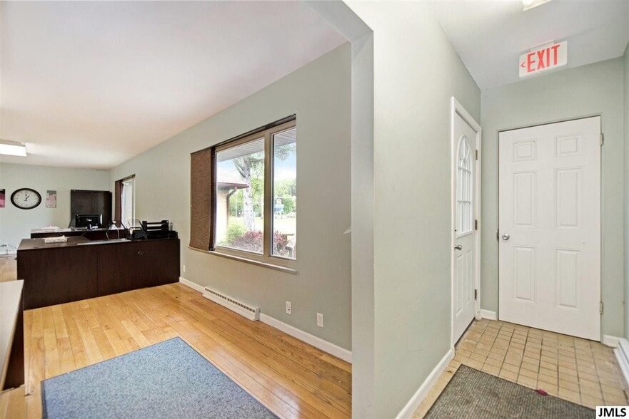 More Photos Of 3600 Spring Arbor Rd, Jackson Office For Lease