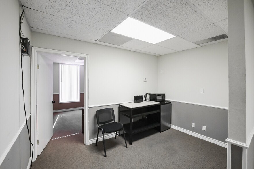 More Photos Of 1800 E Garry Ave, Santa Ana Office For Sale
