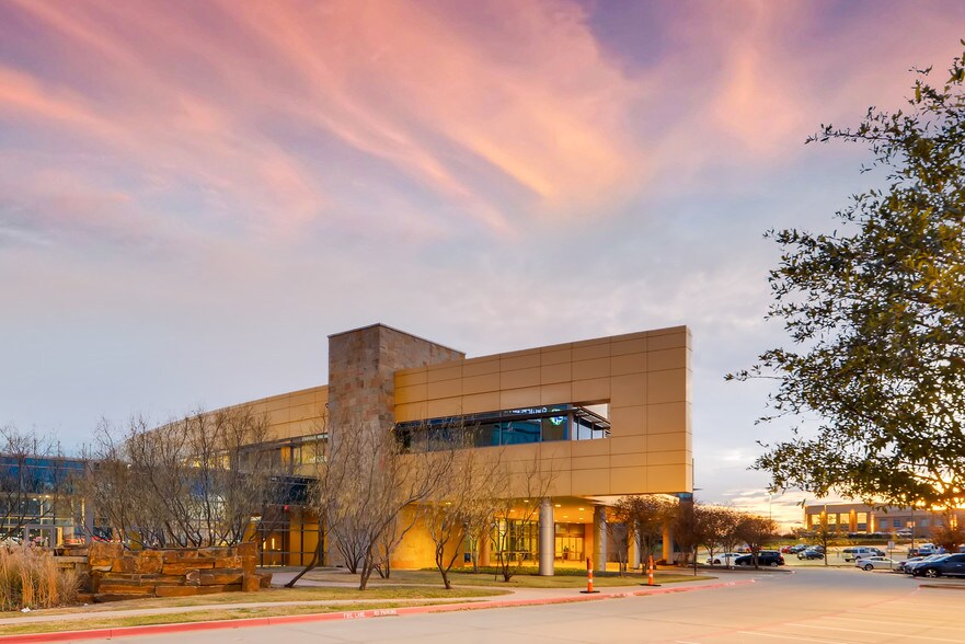 More Photos Of 10840 Texas Health Trl, Fort Worth Medical For Lease
