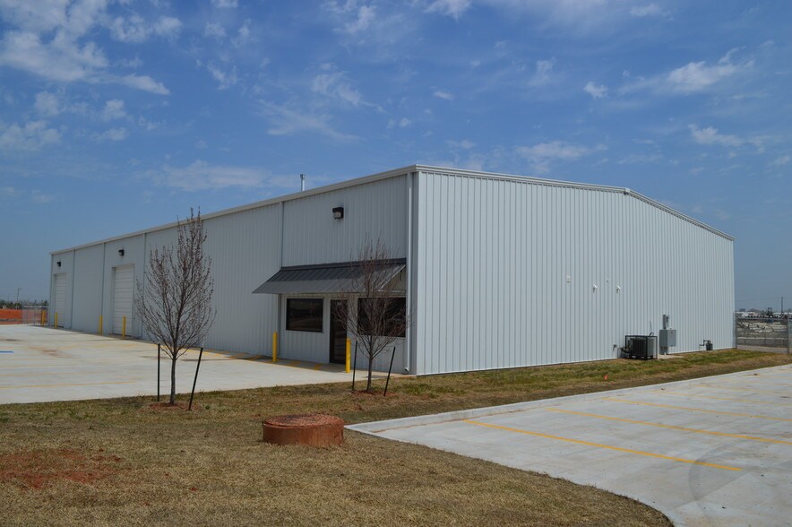 More Photos Of 4720 United Dr, Oklahoma City Industrial For Sale