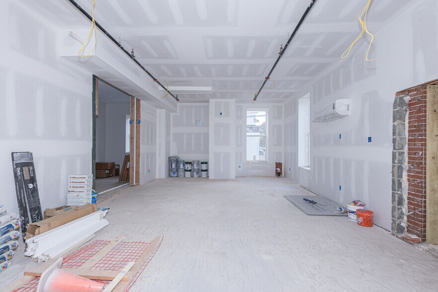 More Photos Of 22 N King St, Gloucester City Storefront Retail Residential For Lease