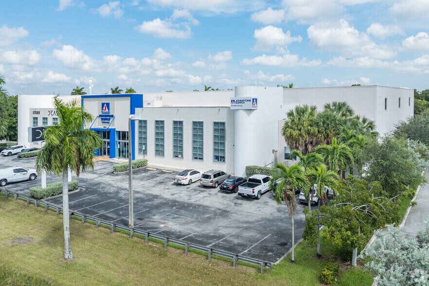 More Photos Of 8975 NW 26th St, Miami Warehouse For Lease