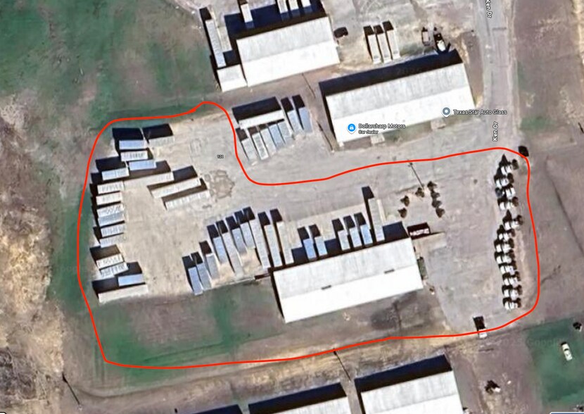 More Photos Of 317 Meyers Dr, Sherman Unknown For Lease