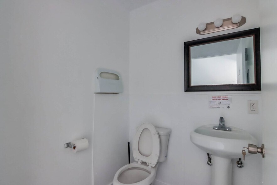 More Photos Of 1221-1235 Palm Ave, Imperial Beach Storefront Retail Office For Lease