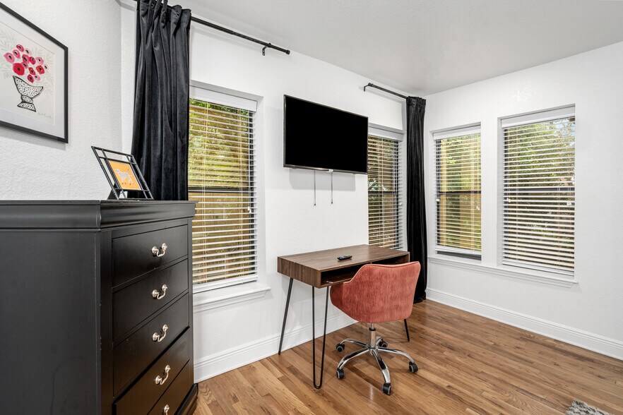 More Photos Of 3404 Rosedale St, Houston Multifamily For Sale