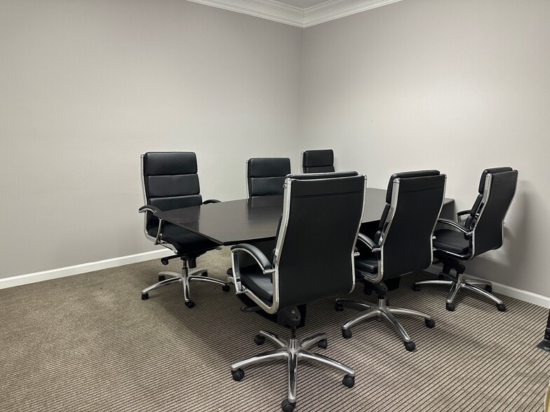 More Photos Of 701 Whitlock Ave SW, Marietta Business Park For Lease