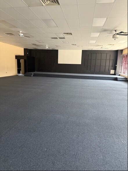 More Photos Of 1717 S Mason Rd, Katy Freestanding For Lease