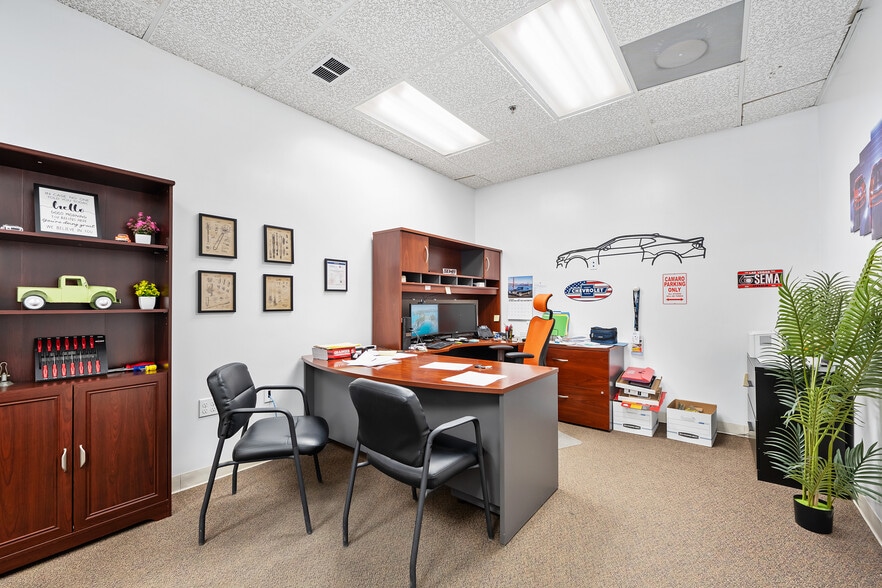 More Photos Of 2 Sunshine Blvd, Ormond Beach Light Distribution For Lease