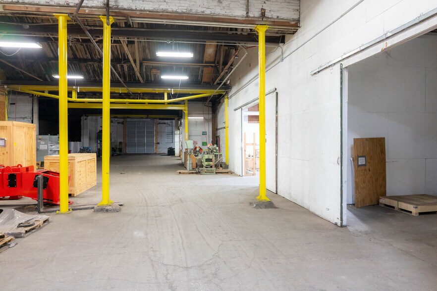 More Photos Of 2424 Columbus Rd, Springfield Warehouse For Sale