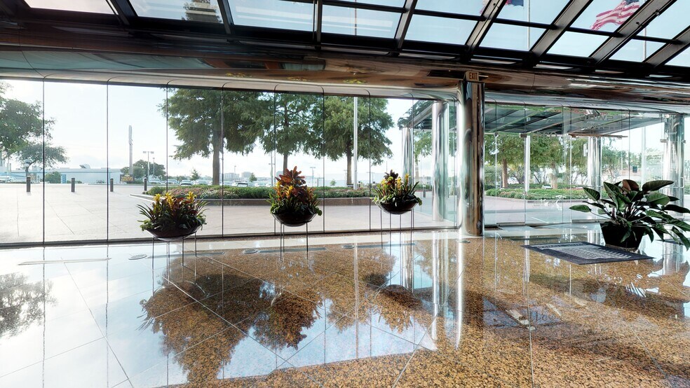 More Photos Of 9311 San Pedro Ave, San Antonio Office For Lease