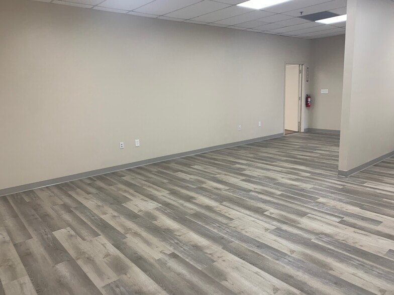 More Photos Of 1020 NW 6th St, Deerfield Beach Light Distribution For Lease