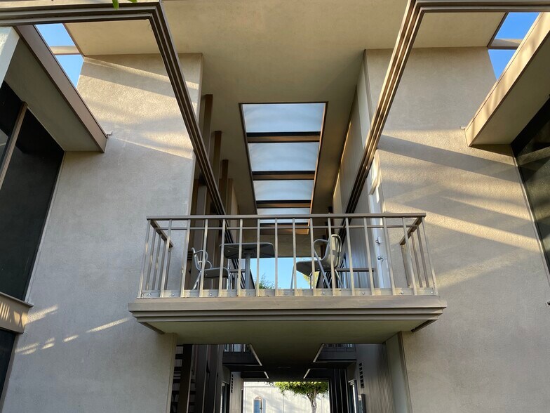 More Photos Of 850 E Chapman Ave, Orange Loft Creative Space For Lease