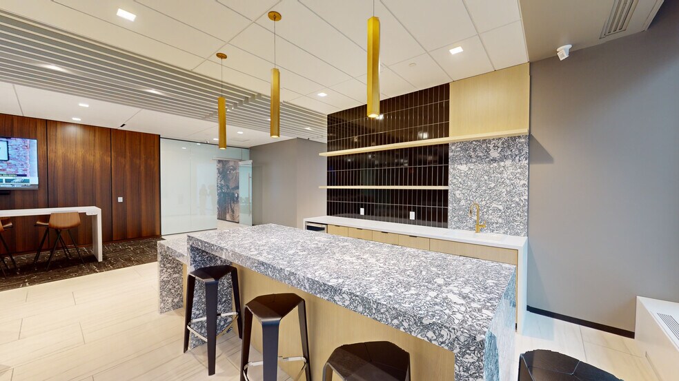 More Photos Of 111 E Wisconsin Ave, Milwaukee Office For Lease