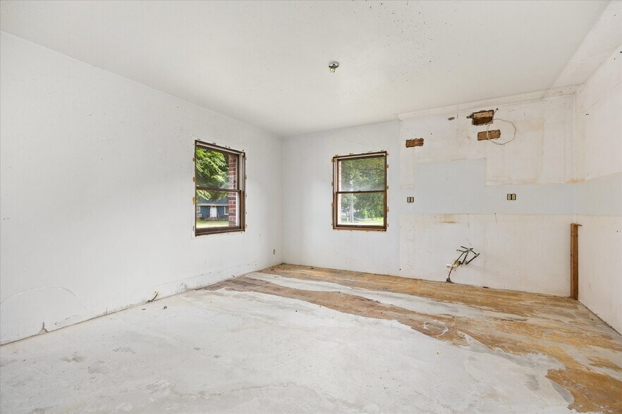 More Photos Of 170 Round House St, Braidwood Apartments For Sale